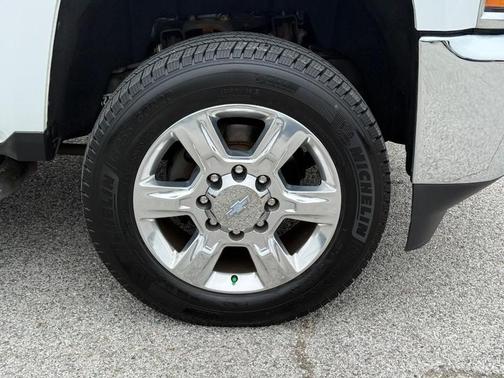 Summit White 2018 Chevrolet Silverado 2500 LTZ