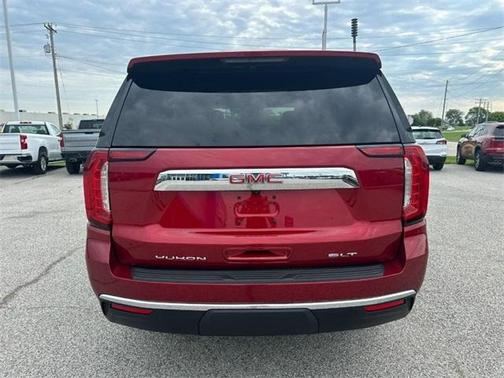 2024 GMC Yukon SLT