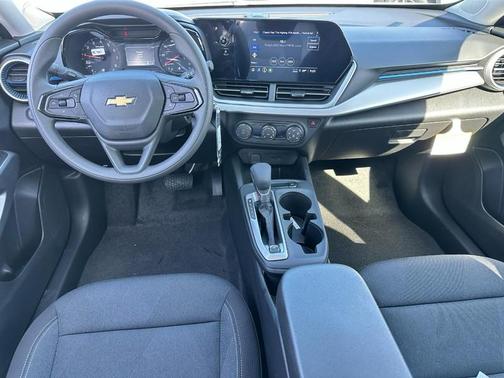 Mosaic Black Metallic 2026 Chevrolet Trax LS