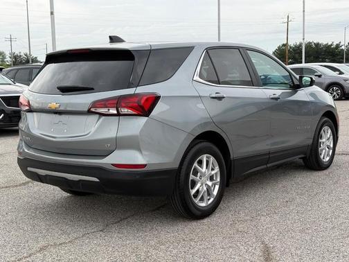 Sterling Gray Metallic 2024 Chevrolet Equinox LT
