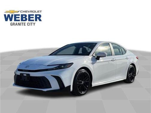 Ice 2025 Toyota Camry SE