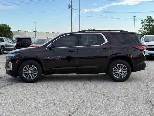 Black Cherry Metallic 2023 Chevrolet Traverse LT Cloth