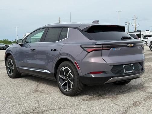 2025 Chevrolet Equinox EV LT 2