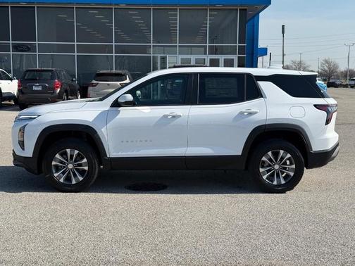 Summit White / White 2026 Chevrolet Equinox LT