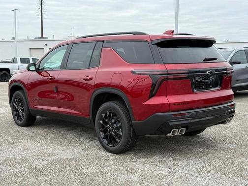 Radiant Red 2026 Chevrolet Traverse LT