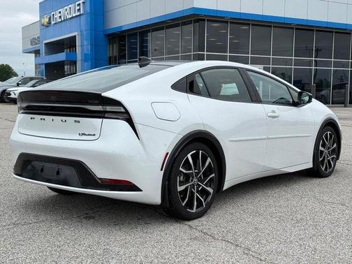 Pearl 2024 Toyota Prius Prime XSE Premium