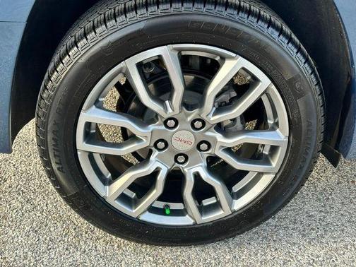 Metallic 2024 GMC Terrain Denali