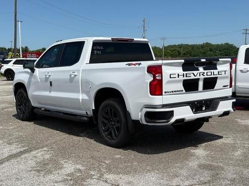 Summit White / White 2026 Chevrolet Silverado 1500 RST