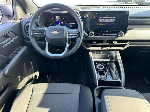 Summit White / White 2026 Chevrolet Colorado WT