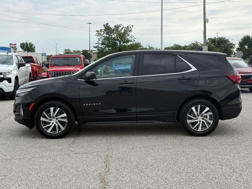 Mosaic Black Metallic 2024 Chevrolet Equinox LT
