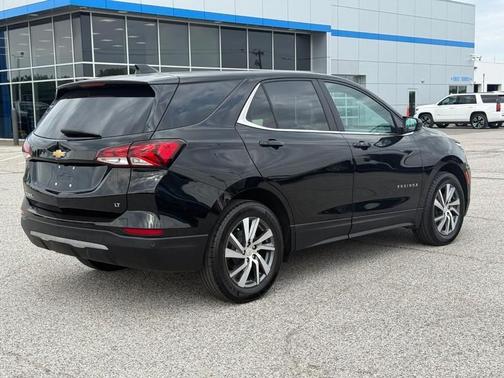 Mosaic Black Metallic 2024 Chevrolet Equinox LT