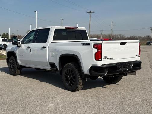 Summit White / White 2026 Chevrolet Silverado 2500 LTZ