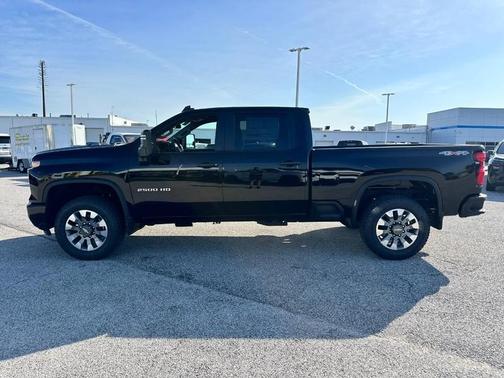 Black 2026 Chevrolet Silverado 2500 Custom