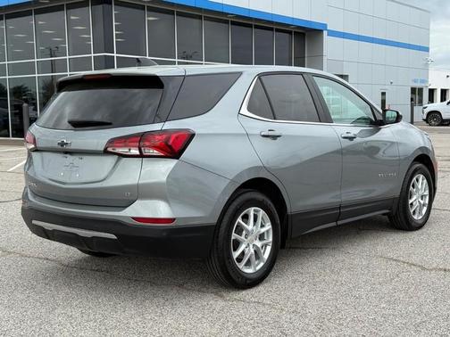 Sterling Gray Metallic 2024 Chevrolet Equinox LT