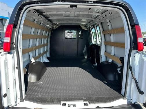 2023 GMC Savana 2500 Work Van