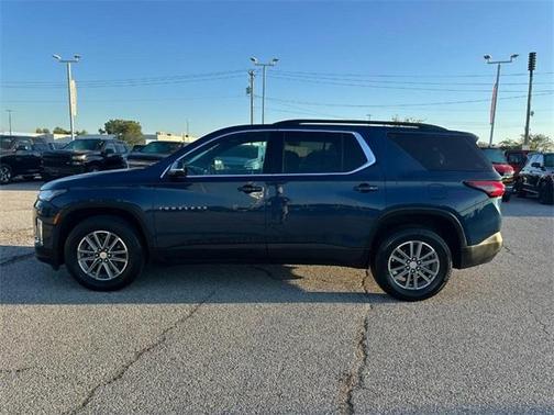 2022 Chevrolet Traverse LT Cloth