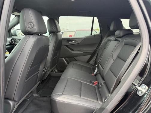 Mosaic Black Metallic 2026 Chevrolet Equinox LT