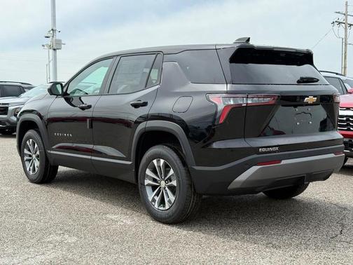 Mosaic Black Metallic 2026 Chevrolet Equinox LT