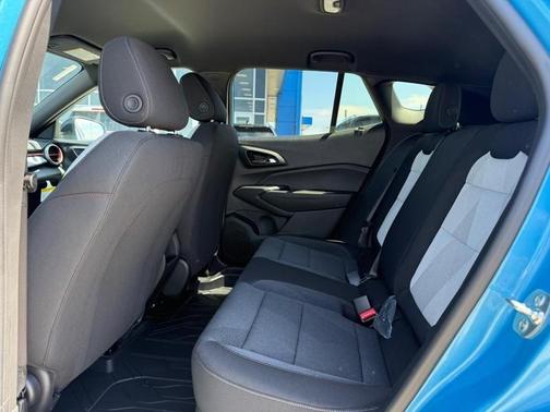 Blue Metallic 2026 Chevrolet Trax 1RS