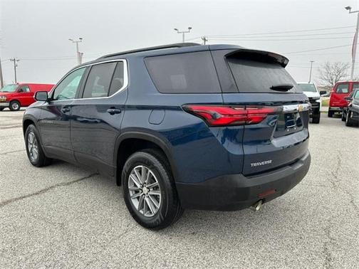 2022 Chevrolet Traverse LT Cloth