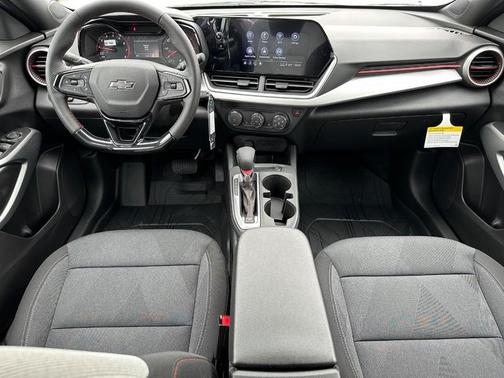 Mosaic Black Metallic 2026 Chevrolet Trax 1RS
