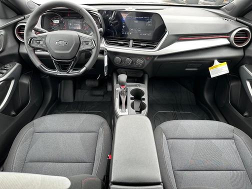 Mosaic Black Metallic 2026 Chevrolet Trax 1RS