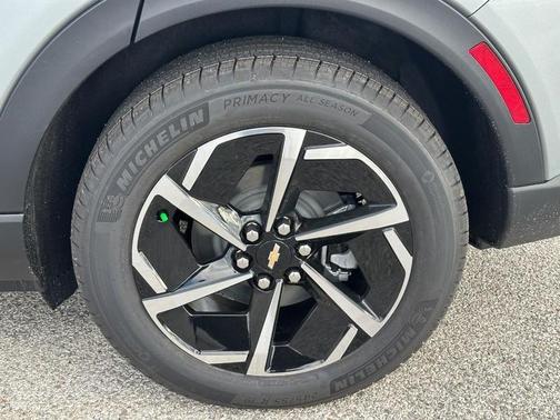 2026 Chevrolet Equinox EV LT 1