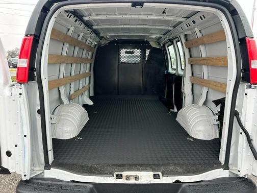 2024 Chevrolet Express 2500 Work Van