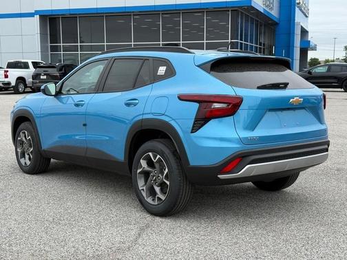 Blue Metallic 2026 Chevrolet Trax LT