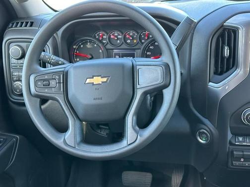2025 Chevrolet Silverado 2500 Custom