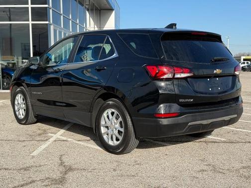 Mosaic Black Metallic 2024 Chevrolet Equinox LT