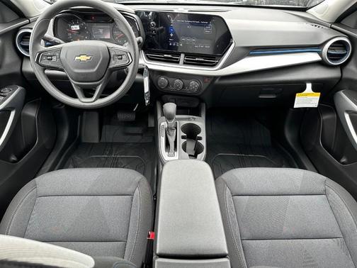 Sterling Gray Metallic 2026 Chevrolet Trax LS