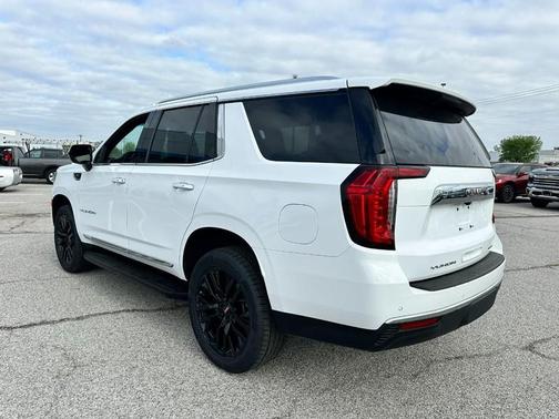 Summit White 2023 GMC Yukon SLT