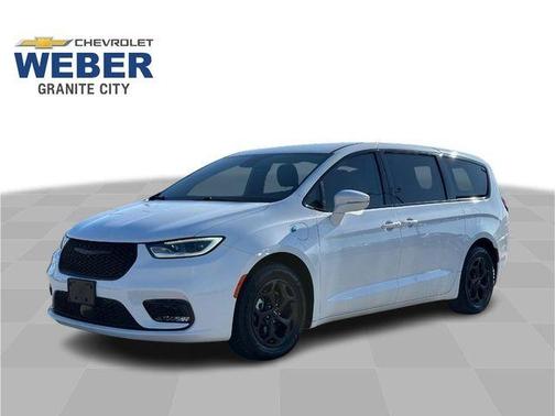 Bright White Clearcoat 2022 Chrysler Pacifica Hybrid Touring L