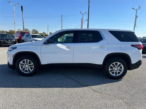 2023 Chevrolet Traverse LS