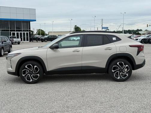 White Sand 2026 Chevrolet Trax 2RS