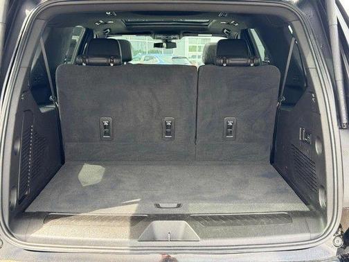 Black 2022 Chevrolet Suburban LT