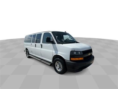 2022 Chevrolet Express 3500 LS
