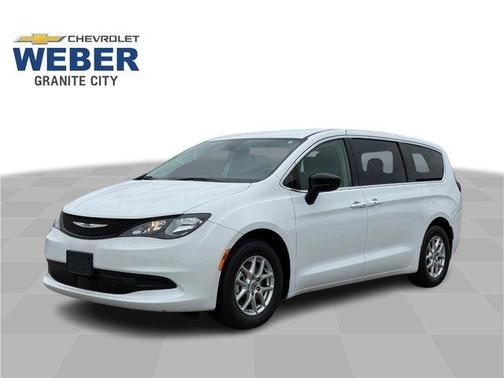 Bright White Clearcoat 2024 Chrysler Voyager LX