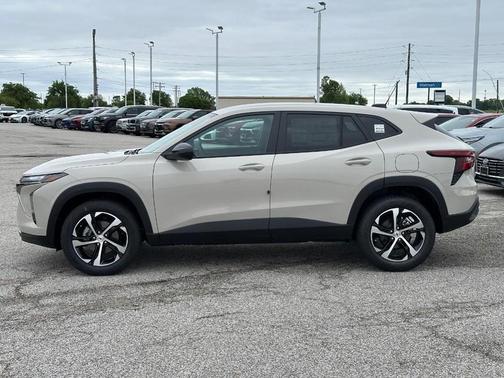 White Sand 2026 Chevrolet Trax 1RS