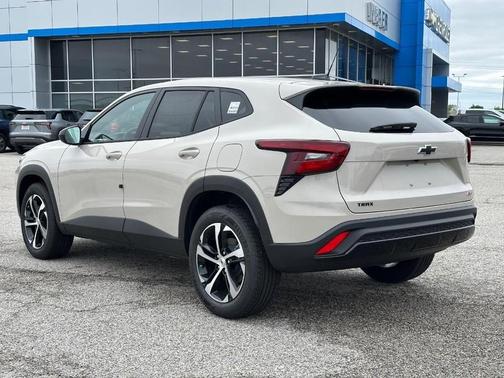 White Sand 2026 Chevrolet Trax 1RS