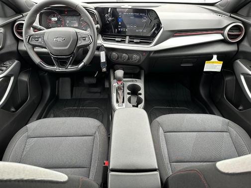 White Sand 2026 Chevrolet Trax 1RS