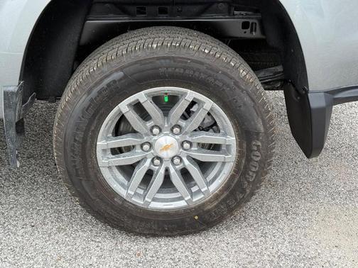 Sterling Gray Metallic 2026 Chevrolet Colorado LT