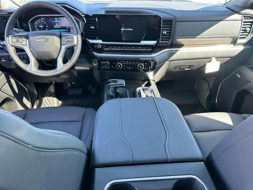 Summit White / White 2026 Chevrolet Silverado 1500 LT Trail Boss