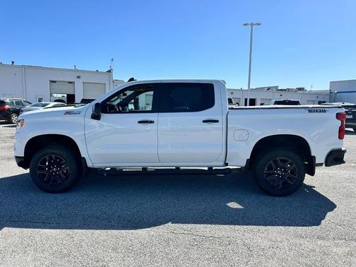 Summit White / White 2026 Chevrolet Silverado 1500 LT Trail Boss