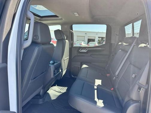 Summit White / White 2026 Chevrolet Silverado 1500 LT Trail Boss
