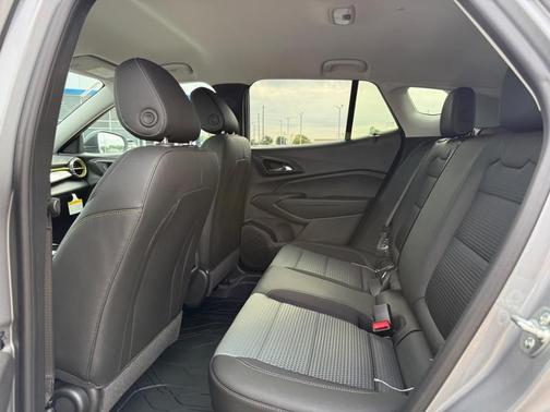 Sterling Gray Metallic 2026 Chevrolet Trax LT