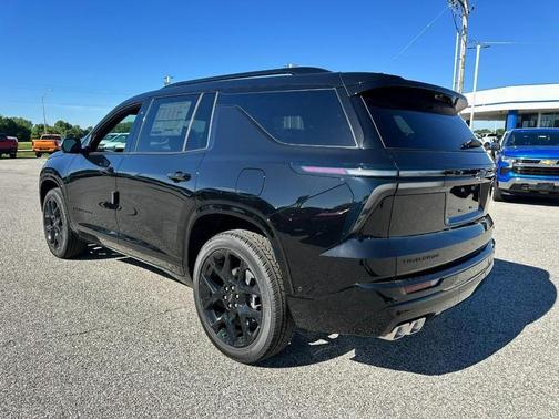 Mosaic Black Metallic 2026 Chevrolet Traverse RS