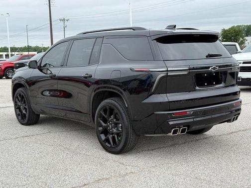 Mosaic Black Metallic 2026 Chevrolet Traverse RS