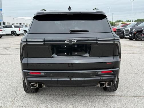Mosaic Black Metallic 2026 Chevrolet Traverse RS